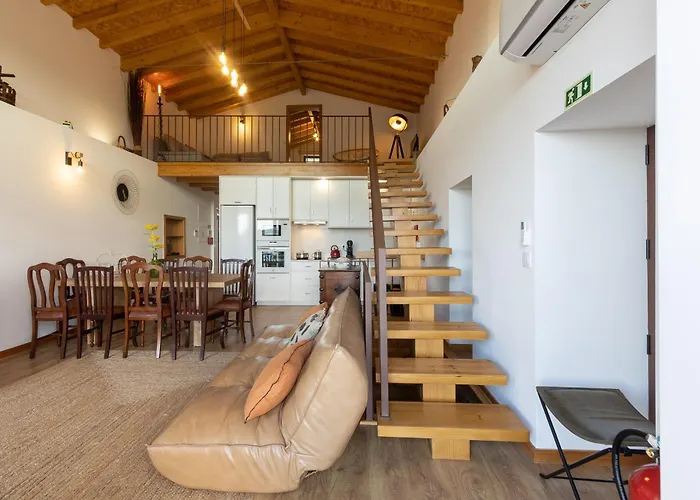 Abracos Dos Avos - Casas Do Monte